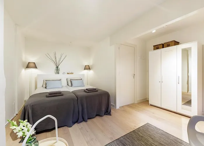 Adam\'S Suite